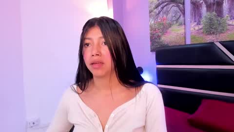 Snapshot of kimberlyvillalobos chatting on February 10, 11:57 am Kimberly Villalobos online show from February 10, 11:57 am