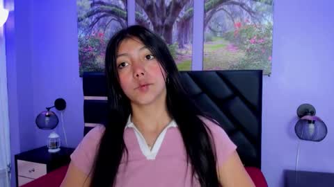 Snapshot of kimberlyvillalobos chatting on October 3, 11:40 am Kimberly Villalobos online show from October 3, 11:40 am