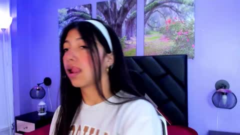 Snapshot of kimberlyvillalobos chatting on October 8, 12:47 pm Kimberly Villalobos online show from October 8, 12:47 pm