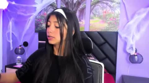 Snapshot of kimberlyvillalobos chatting on October 15, 12:27 pm Kimberly Villalobos online show from October 15, 12:27 pm