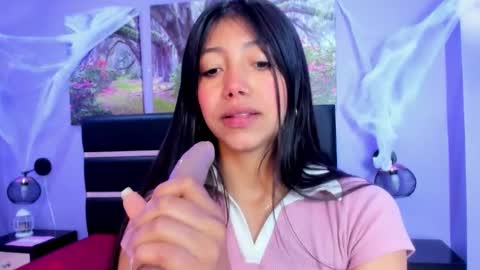 Snapshot of kimberlyvillalobos chatting on October 16, 12:50 pm Kimberly Villalobos online show from October 16, 12:50 pm