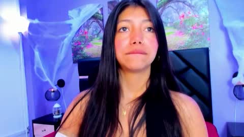 Snapshot of kimberlyvillalobos chatting on October 25, 11:40 am Kimberly Villalobos online show from October 25, 11:40 am