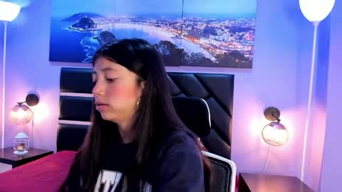 Kimberly Villalobos online show from April 21, 11:16 am