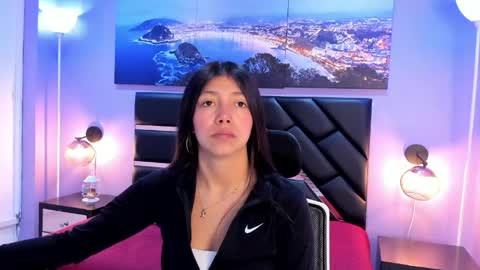 Kimberly Villalobos online show from April 22, 11:01 am