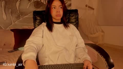 Snapshot of kimblair_ chatting on February 2, 12:35 pm Kim online show from February 2, 12:35 pm