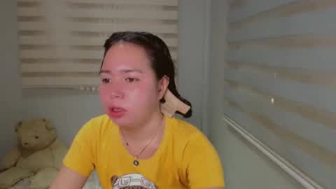 Snapshot of kimbratx chatting on December 15, 10:47 pm kimbratx online show from December 15, 10:47 pm