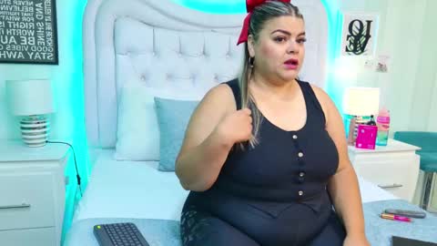 KimBrooks online show from October 10, 11:09 am