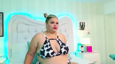 KimBrooks online show from January 9, 11:02 am