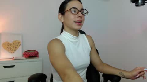 Snapshot of kimcandy_ chatting on May 15, 11:12 pm CAMI online show from May 15, 11:12 pm