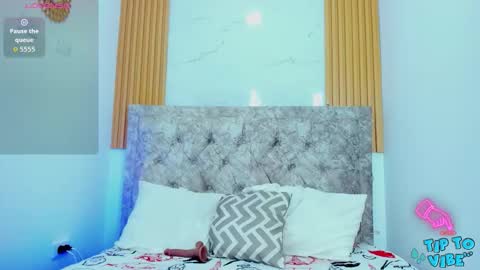 KAREN  online show from January 17, 7:50 pm