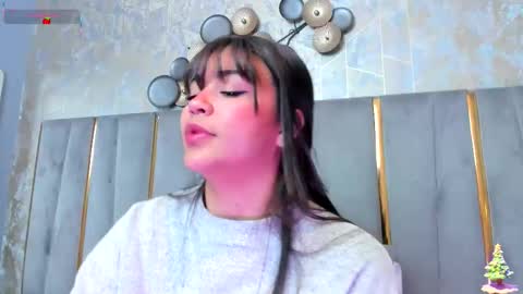  KIM  online show from December 19, 2:18 am