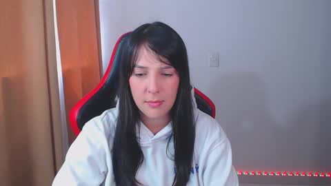 Snapshot of kimflexible_ chatting on January 31, 4:38 pm Kim 3 online show from January 31, 4:38 pm