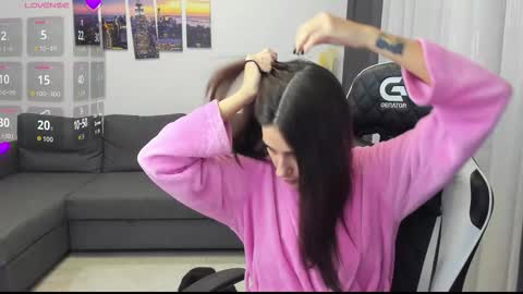 kimi_ivy online show from October 31, 4:35 am