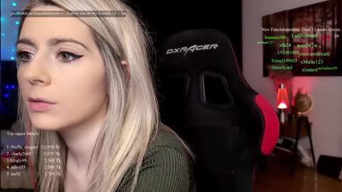 Wolfs Girl online show from March 18, 6:00 pm