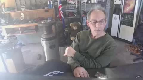 Snapshot of kimintheshed chatting on September 14, 4:11 am kimintheshed online show from September 14, 4:11 am