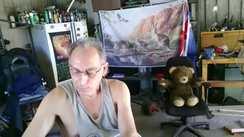 kimintheshed online show from April 11, 4:39 am