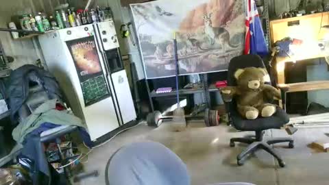 kimintheshed online show from April 18, 8:07 am