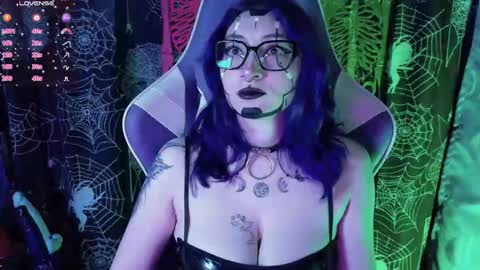 Kim Lennox online show from March 13, 3:29 pm