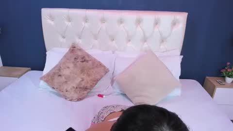 Snapshot of kimluna1 chatting on December 2, 12:38 am kimluna1 online show from December 2, 12:38 am