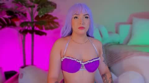 Kim  online show from November 2, 1:57 pm