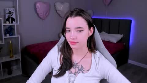 kimm wong online show from March 25, 2:39 am