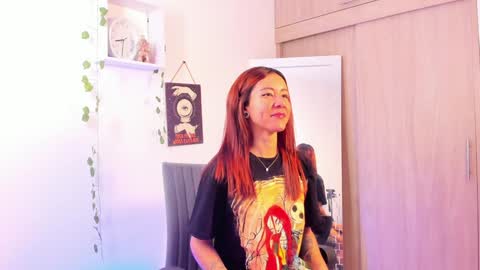 Snapshot of kimmcarter chatting on December 21, 5:25 am Kimm online show from December 21, 5:25 am