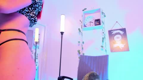 Snapshot of kimmcarter chatting on December 29, 8:33 am Kimm online show from December 29, 8:33 am