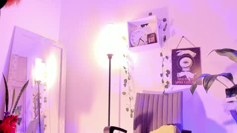 Snapshot of kimmcarter chatting on February 5, 9:36 am Kimm online show from February 5, 9:36 am