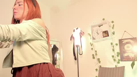 Snapshot of kimmcarter chatting on February 6, 3:59 am Kimm online show from February 6, 3:59 am