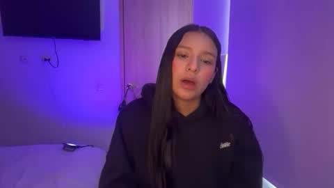 Snapshot of kimmi_foxy chatting on May 6, 2:11 pm kimmi online show from May 6, 2:11 pm