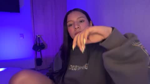 Snapshot of kimmi_foxy chatting on June 2, 11:51 pm kimmi online show from June 2, 11:51 pm