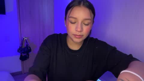 Snapshot of kimmi_foxy chatting on June 15, 3:14 pm kimmi online show from June 15, 3:14 pm