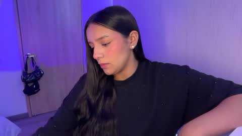 kimmi online show from June 16, 3:36 pm