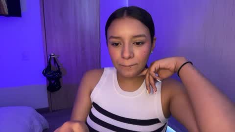 kimmi online show from June 22, 3:53 pm