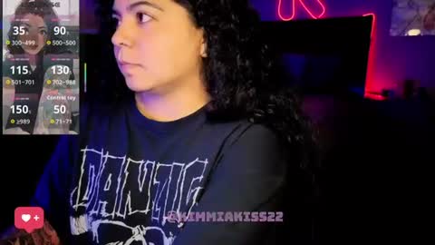 Snapshot of kimmiakiss22 chatting on July 14, 2:05 am Kimmi online show from July 14, 2:05 am