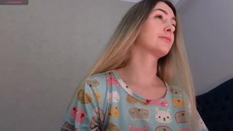 Kimmie online show from February 24, 7:09 pm