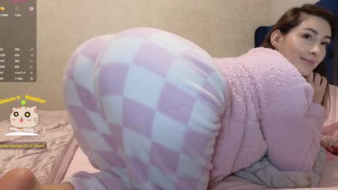 Kimmie online show from October 7, 6:49 pm