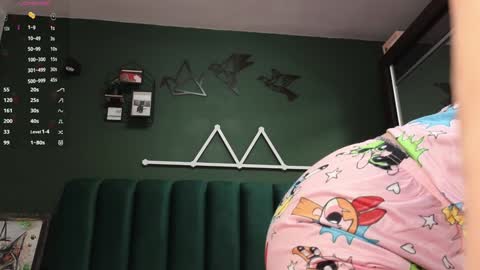 Kimmie online show from December 22, 7:00 pm