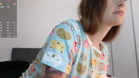 Kimmie online show from April 18, 6:12 pm