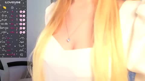  Your Kimmie  follow me  online show from December 24, 5:02 pm