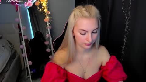 kimmy1_powell online show from March 25, 2:50 am