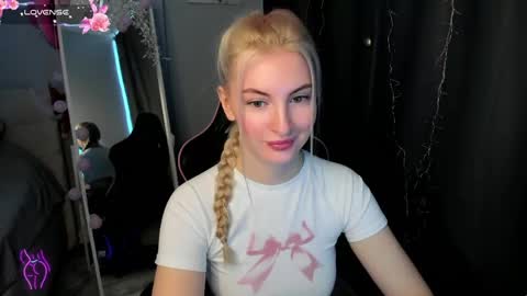 kimmy1_powell online show from April 24, 3:20 am