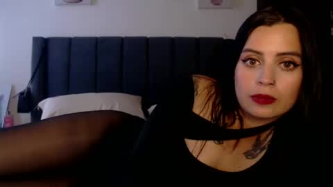 kelly online show from February 9, 8:24 pm