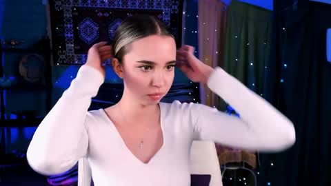 kimporins online show from April 22, 12:07 pm