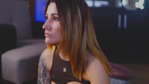 Snapshot of kimskye chatting on January 18, 5:20 am KimSkye online show from January 18, 5:20 am