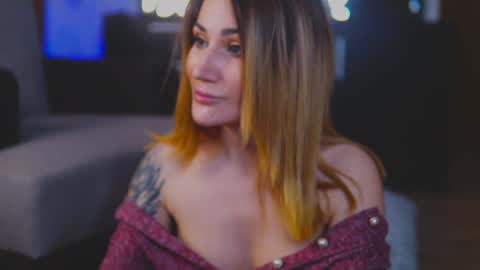 Snapshot of kimskye chatting on January 21, 6:11 am KimSkye online show from January 21, 6:11 am