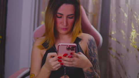 Snapshot of kimskye chatting on February 7, 10:30 pm KimSkye online show from February 7, 10:30 pm