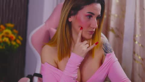 Snapshot of kimskye chatting on February 13, 3:03 pm KimSkye online show from February 13, 3:03 pm