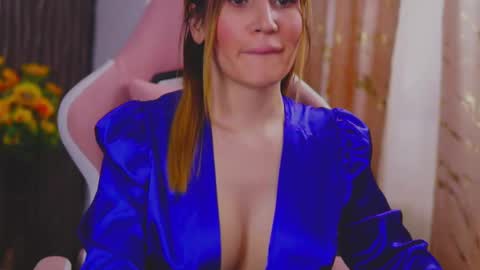 Snapshot of kimskye chatting on February 21, 7:12 am KimSkye online show from February 21, 7:12 am