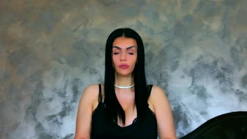 Kim Wilmes online show from April 9, 6:02 am